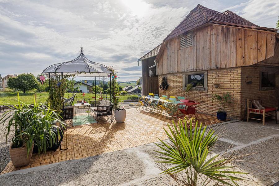 Uelis-Stoeckli-Gaestezimmer Auf Bauernhof Mit Billiard Und Alpakatrekking Meikirch Kültér fotó